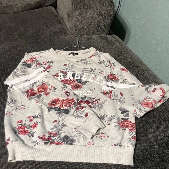 sweater - Picture 4 of 5